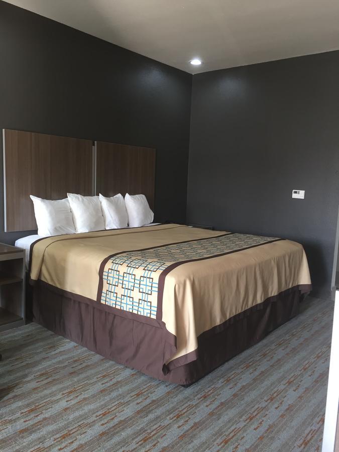 Scottish Inn & Suites - كونرو المظهر الخارجي الصورة